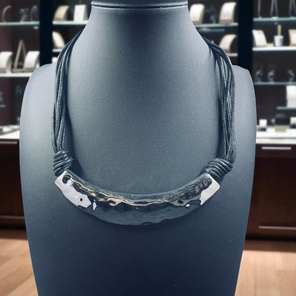 St Thomas Hammered Metal Collar Necklace Boho Chunky Artisan Statement Trendy - Picture 1 of 7